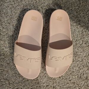 Levi's Women's pastel Sandals size 10